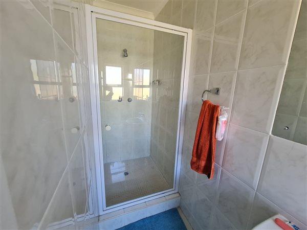 4 Bedroom Property for Sale in Sunningdale Western Cape